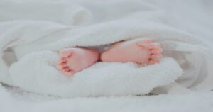 Nằm mơ thấy em bé chết đánh con gì? - Soi Cầu 247